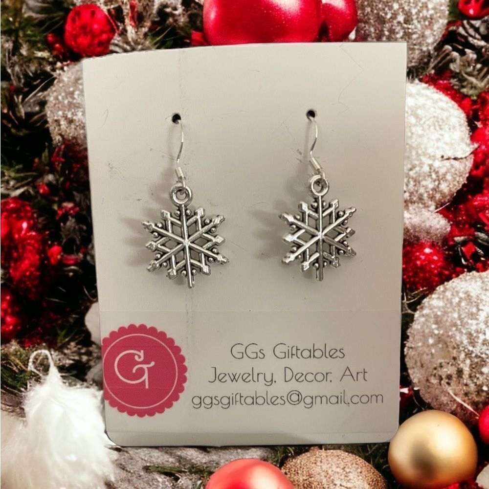 ‎SNOWFLAKE STERLING SILVER PIERCED EARRINGS